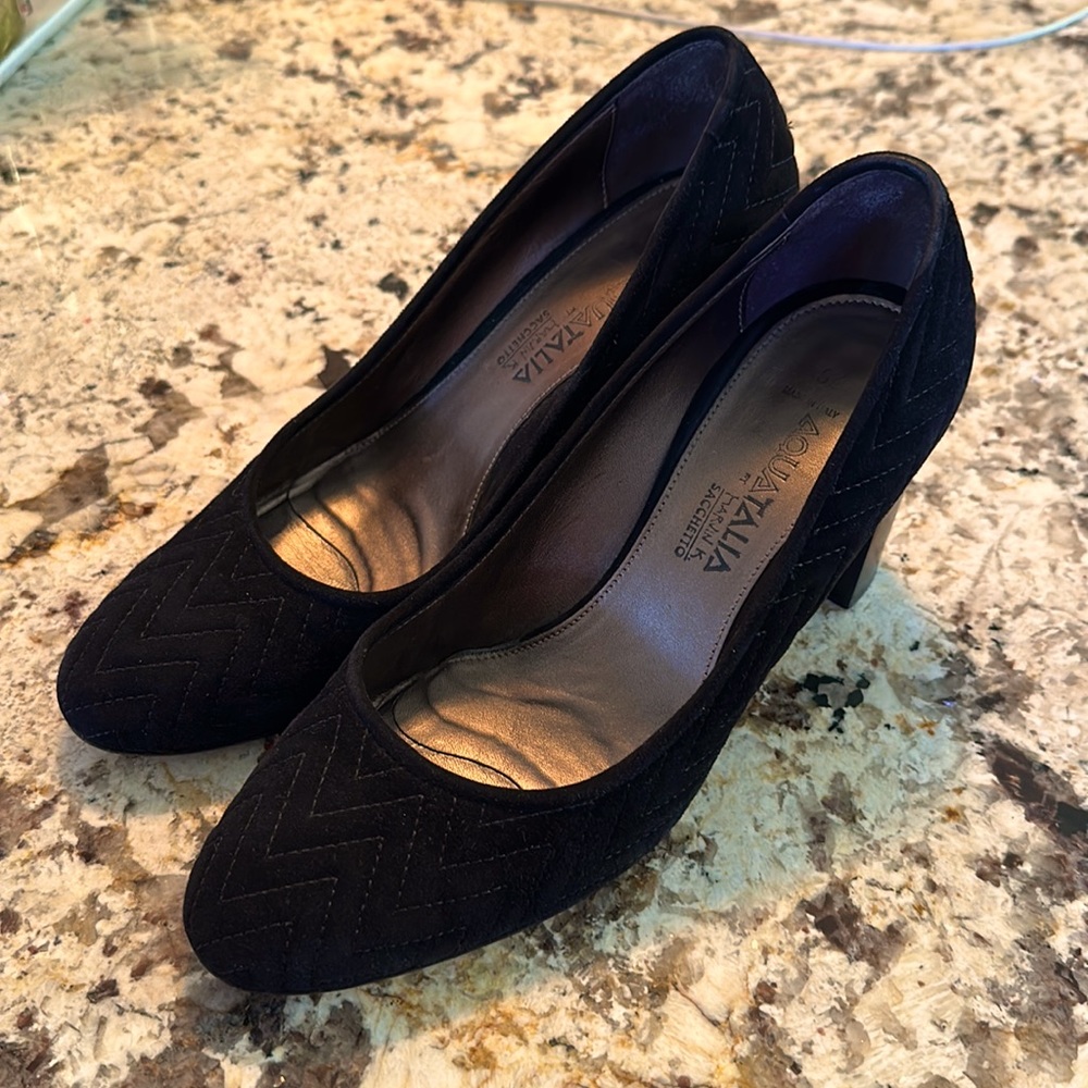 Aquatalia Marvin K Black Suede Pumps